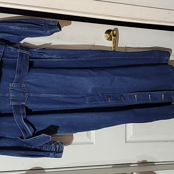 Women's size 10 Jean jacket. - Picture 7 of 13